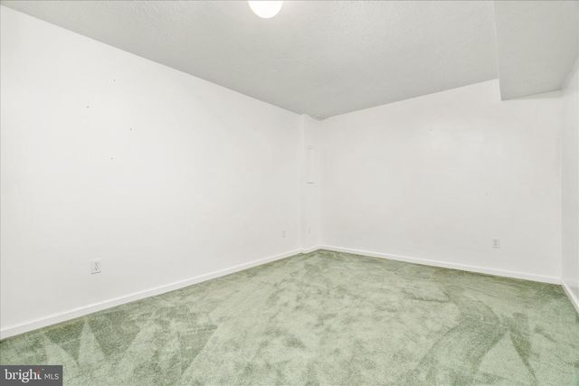 114 HILLVIEW DR, Maurertown, VA 22644