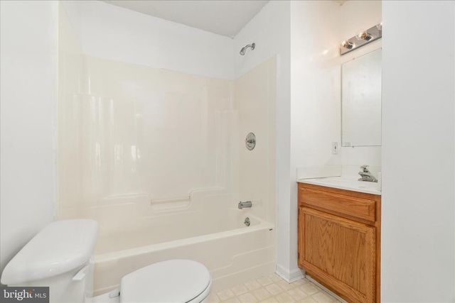 114 HILLVIEW DR, Maurertown, VA 22644