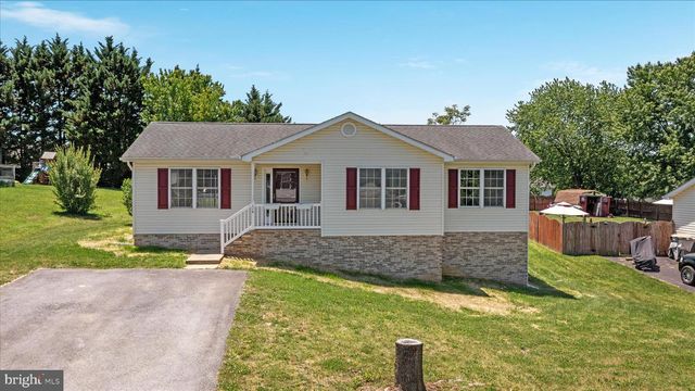 114 HILLVIEW DR, Maurertown, VA 22644