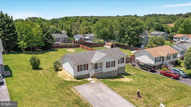 114 HILLVIEW DR, Maurertown, VA 22644