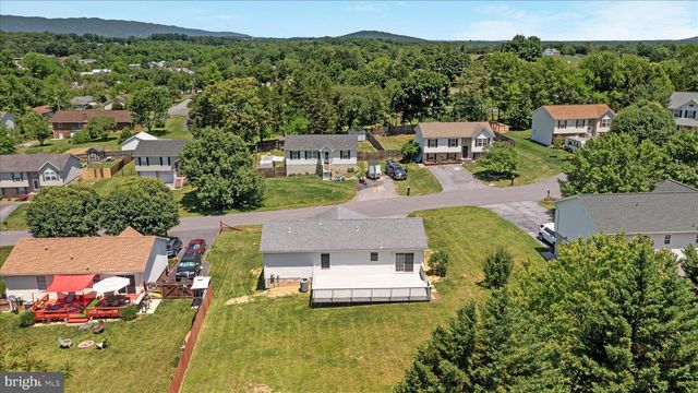114 HILLVIEW DR, Maurertown, VA 22644