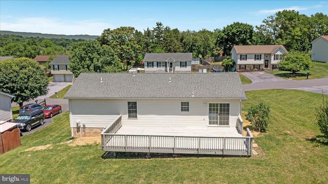114 HILLVIEW DR, Maurertown, VA 22644