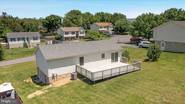 114 HILLVIEW DR, Maurertown, VA 22644