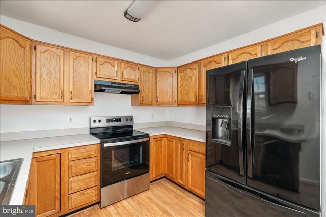 114 HILLVIEW DR, Maurertown, VA 22644