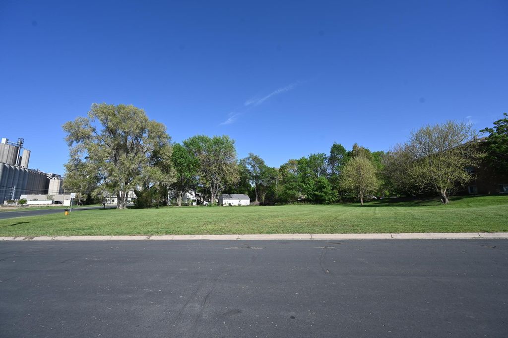 XXX W 3rd Ave, Shakopee, MN 55379 — photo 4