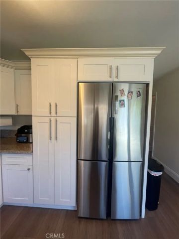 2961 S Sycamore Street B, Santa Ana, CA 92707