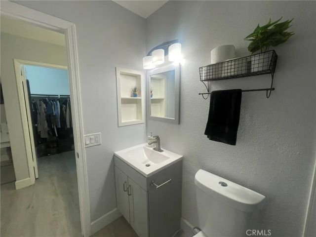 2961 S Sycamore Street B, Santa Ana, CA 92707
