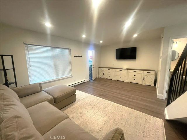 2961 S Sycamore Street B, Santa Ana, CA 92707