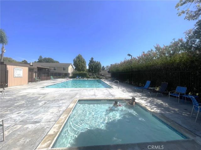 2961 S Sycamore Street B, Santa Ana, CA 92707