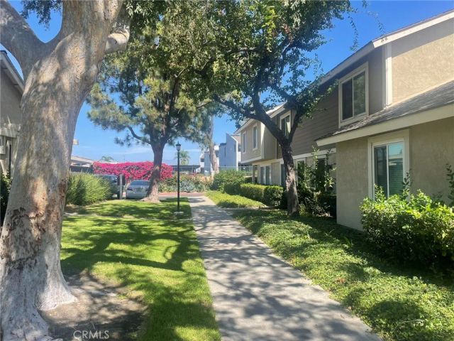 2961 S Sycamore Street B, Santa Ana, CA 92707