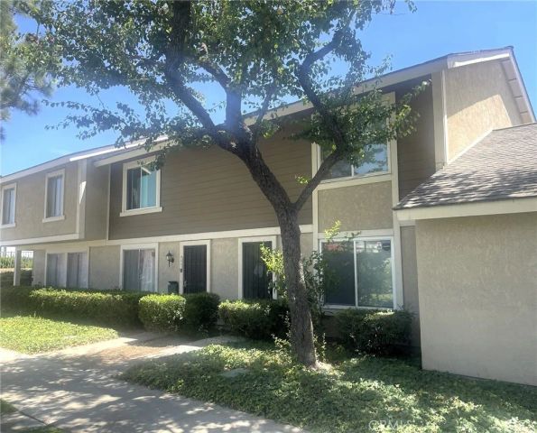 2961 S Sycamore Street B, Santa Ana, CA 92707
