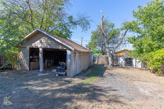 1126 Peach Street, Abilene, TX 79602