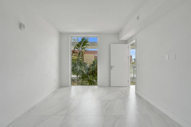 407 N Riverside Drive 303, Pompano Beach, FL 33062