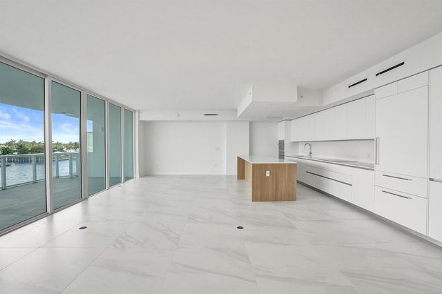 407 N Riverside Drive 303, Pompano Beach, FL 33062