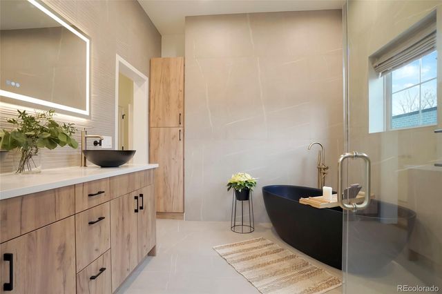 1150 Leyden Street, Denver, CO 80220