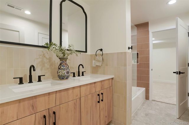 1150 Leyden Street, Denver, CO 80220