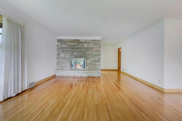 5041 Richmond Drive, Edina, MN 55436
