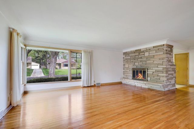 5041 Richmond Drive, Edina, MN 55436