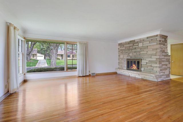 5041 Richmond Drive, Edina, MN 55436