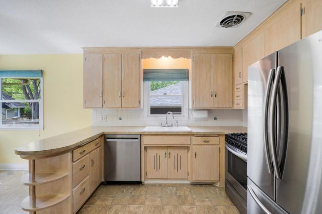 5041 Richmond Drive, Edina, MN 55436