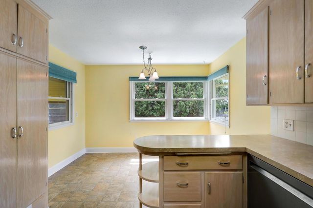 5041 Richmond Drive, Edina, MN 55436