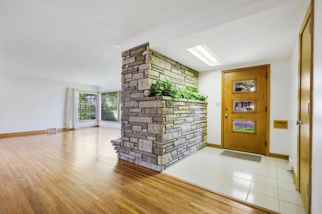 5041 Richmond Drive, Edina, MN 55436