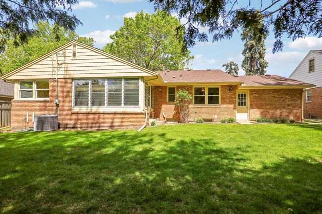 5041 Richmond Drive, Edina, MN 55436