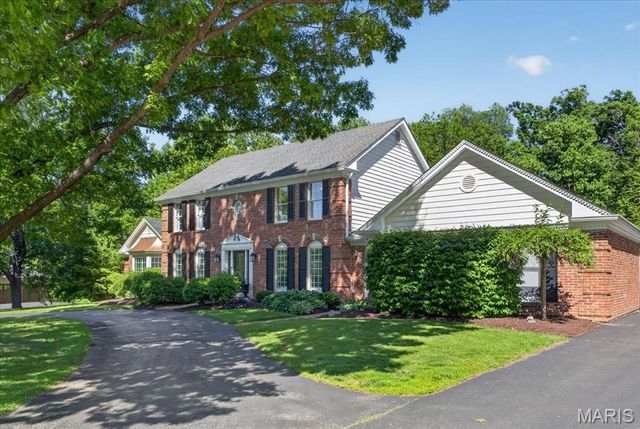 1040 Wellington Terrace, Town And Country, MO 63017