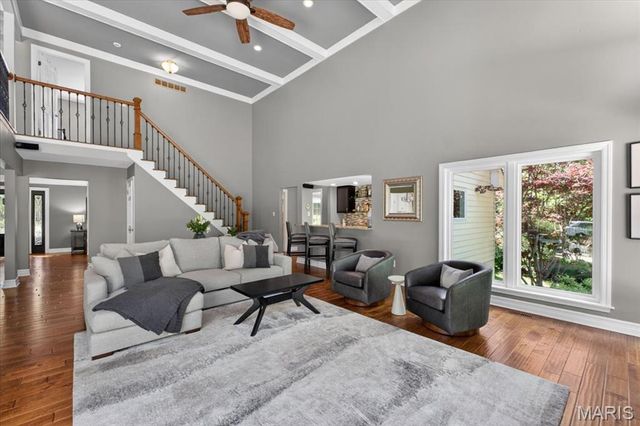 1040 Wellington Terrace, Town And Country, MO 63017