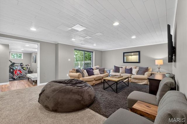 1040 Wellington Terrace, Town And Country, MO 63017