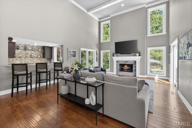 1040 Wellington Terrace, Town And Country, MO 63017