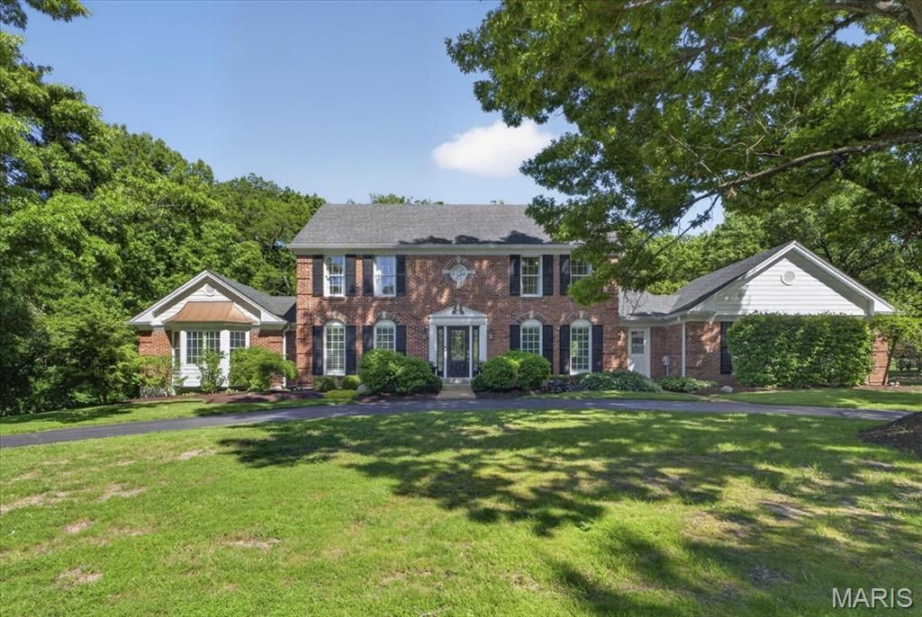 1040 Wellington Terrace, Town And Country, MO 63017