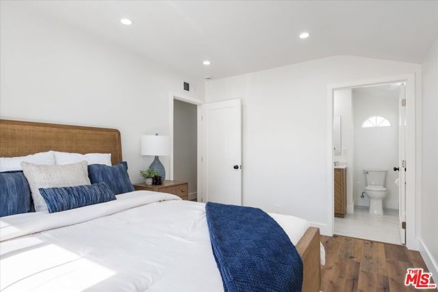 7045 Varna Avenue, North Hollywood (los Angeles), CA 91605