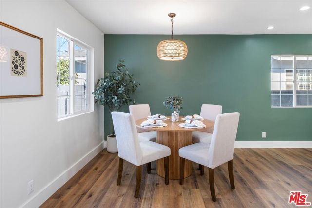 7045 Varna Avenue, North Hollywood (los Angeles), CA 91605