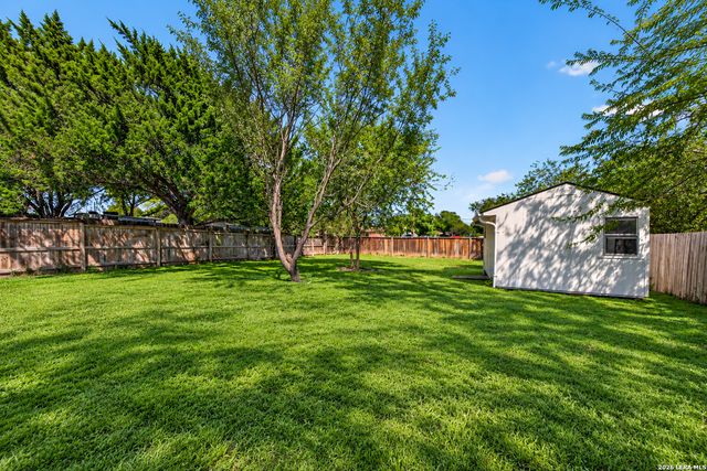 15218 Kamary Ln, San Antonio, TX 78247