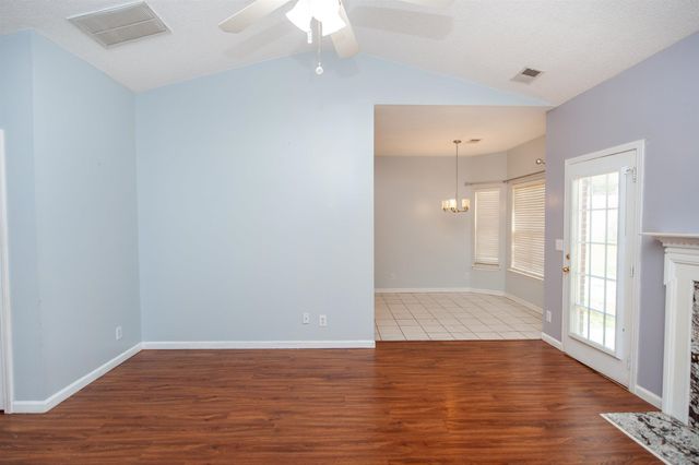 298 Glen Crest Drive, Moore, SC 29369