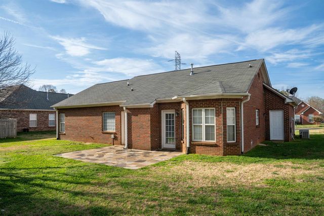 298 Glen Crest Drive, Moore, SC 29369