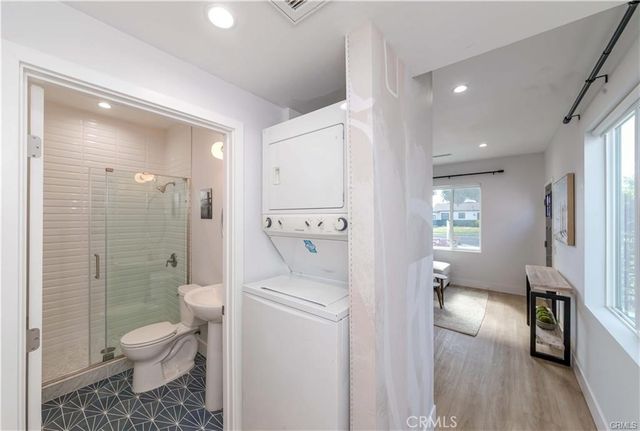 7426 Leescott Avenue, Lake Balboa, CA 91406