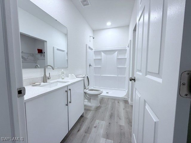 1901 Lorna AVE, Lehigh Acres, FL 33972