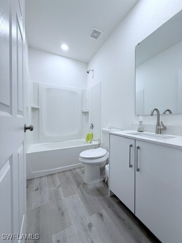 1901 Lorna AVE, Lehigh Acres, FL 33972