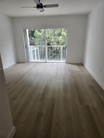9835 NW 43rd Ter 9835, Doral, FL 33178