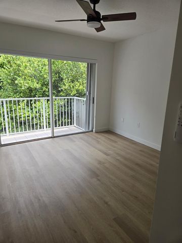 9835 NW 43rd Ter 9835, Doral, FL 33178