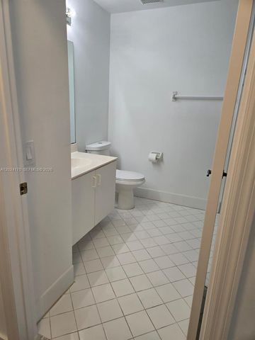 9835 NW 43rd Ter 9835, Doral, FL 33178