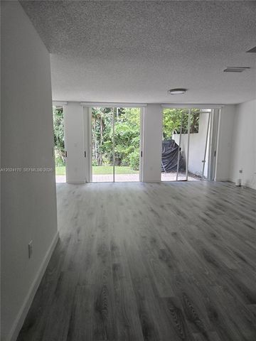 9835 NW 43rd Ter 9835, Doral, FL 33178