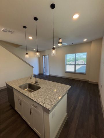 2036 Oak Grove 249, Aubrey, TX 76227