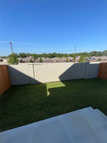 2036 Oak Grove 249, Aubrey, TX 76227