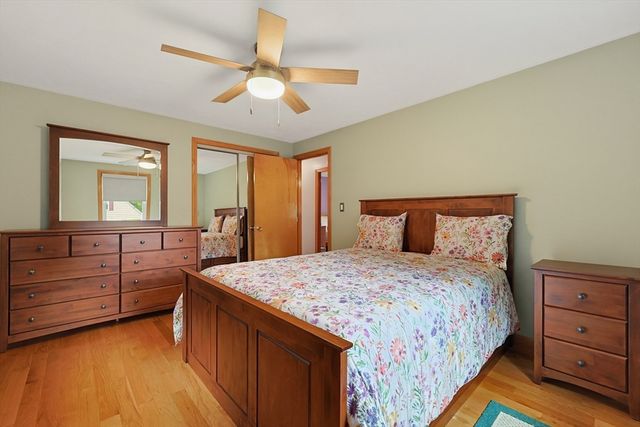 19 Bellflower Rd, Billerica, MA 01821