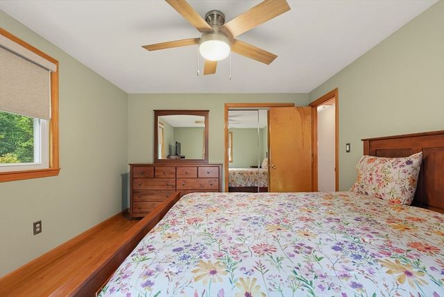 19 Bellflower Rd, Billerica, MA 01821