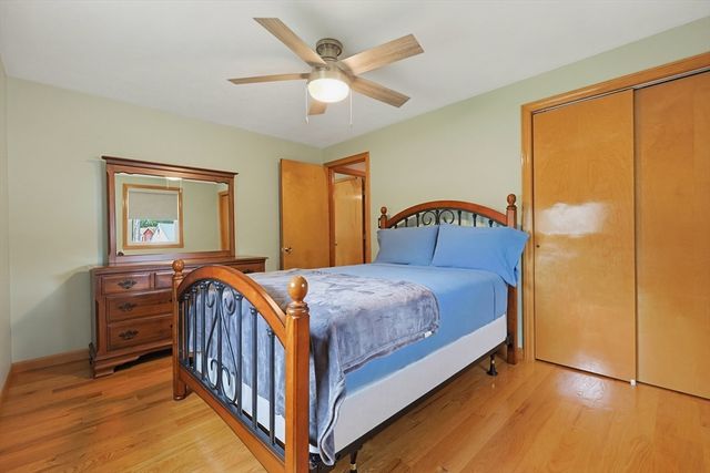 19 Bellflower Rd, Billerica, MA 01821