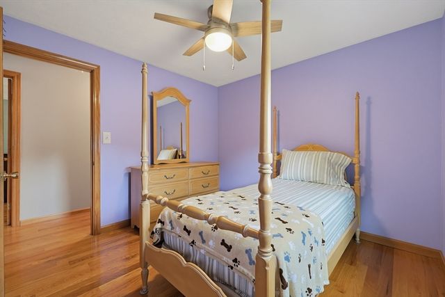 19 Bellflower Rd, Billerica, MA 01821